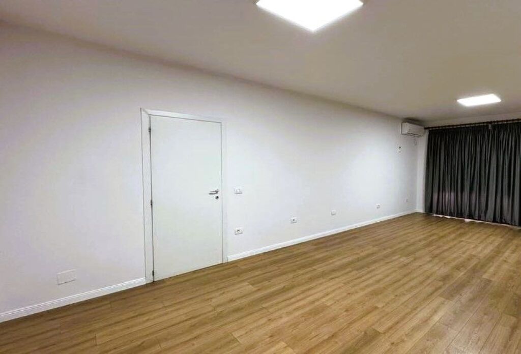 JEPET ME QIRA ZYRE TEK RR. MUHAMET GJOLLESHA !