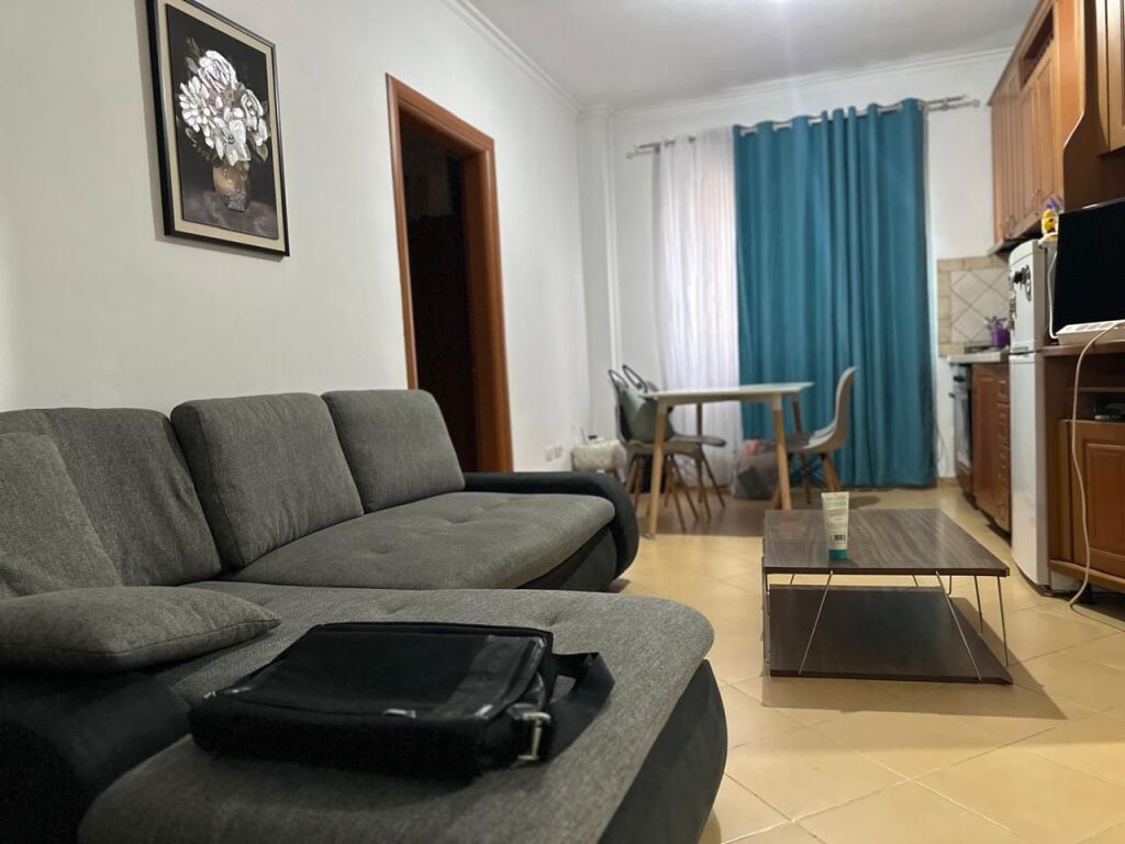 Astir affitta appartamento 2+1 piano 3 Superficie 100m² prezzo 45 000 leke/mese