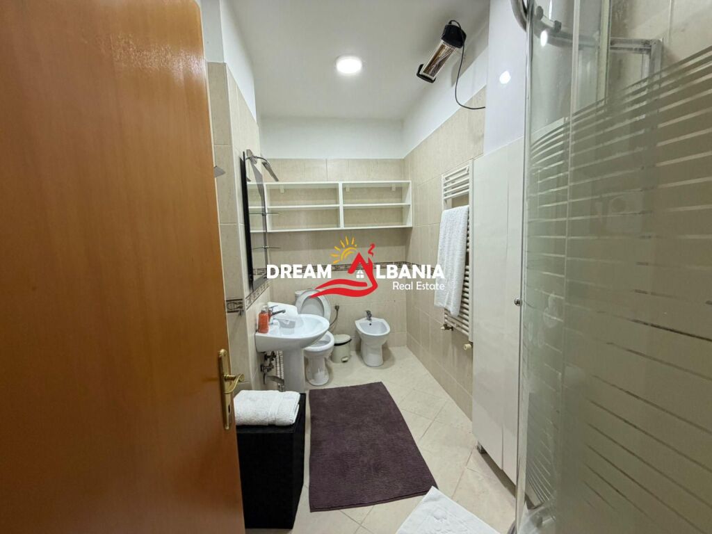 Apartament 3+1+2  me qera tek komuna e parisit prane kompleksit Kika (ID 4231259)