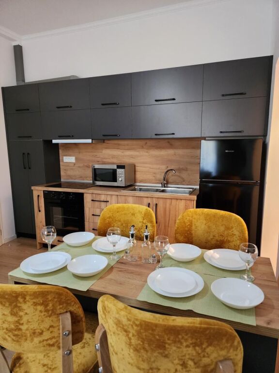 🏡 Apartment 2+1 for Rent – 21 Dhjetori