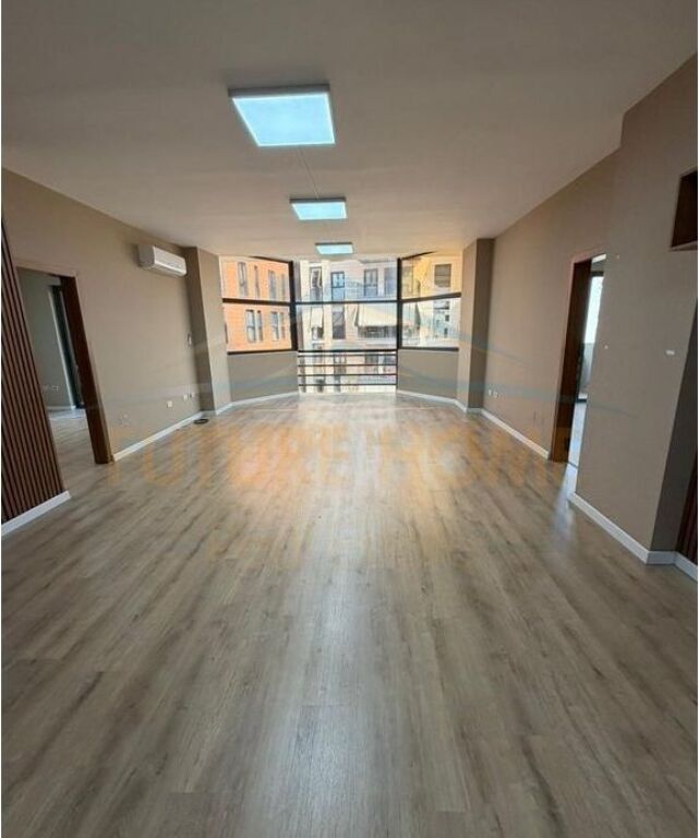 Shitet, Apartament 2+1+2, Rruga e Kosovarëve, Tiranë