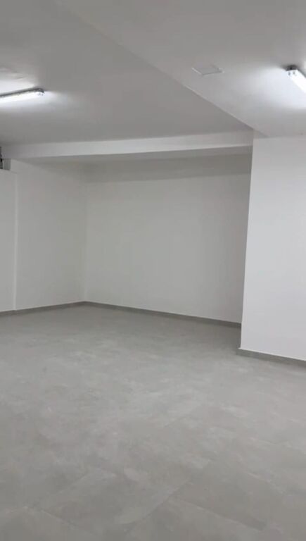 Jepet me Qera ose Shitet Ambjent Biznesi Plazh Durres