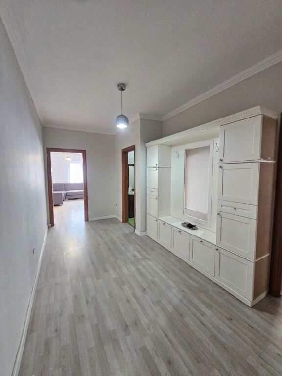 JEPET ME QERA APARTAMENT 2+1 PRANE UJËSJELLËSIT, DURRËS