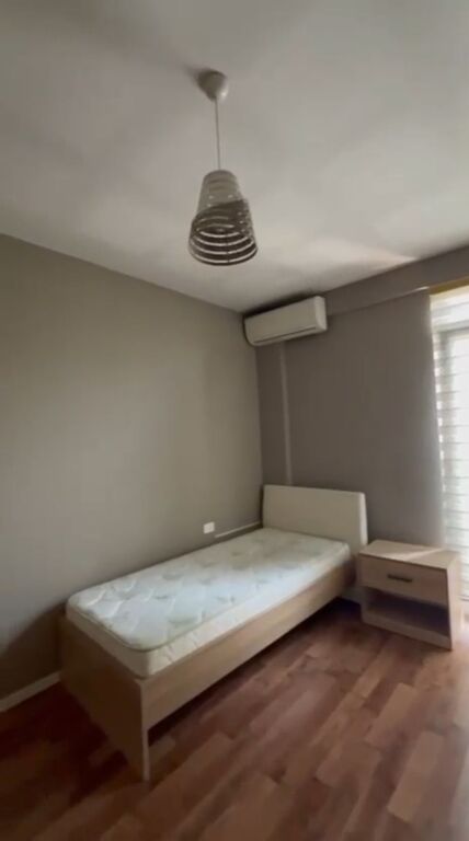 Fusha aviacionit , 3+1+verande per qera