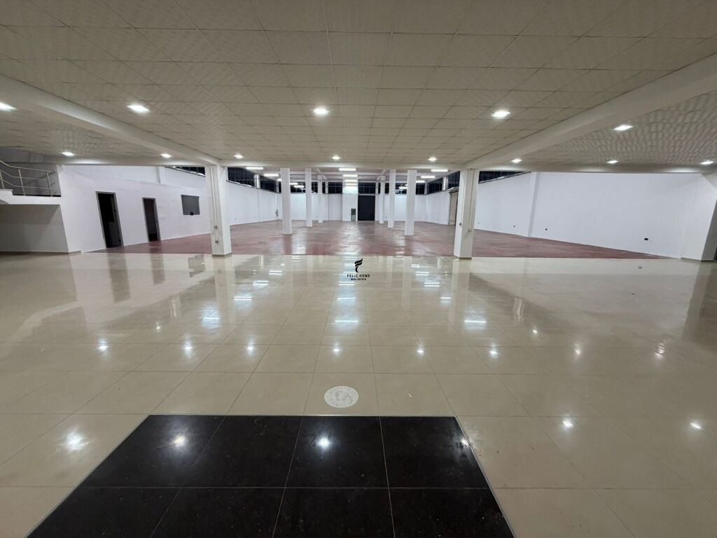 WAREHOUSE FOR RENT 1600 M2 RINAS 6500 EURO FH-69701