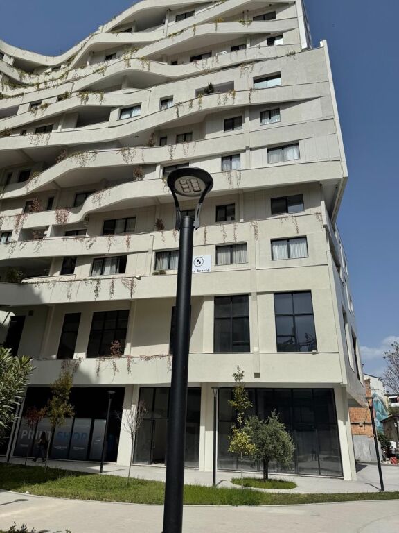 JAPIM ME QIRA AMBIENT KOMERCIALTEK VASIL SHANTO - SPRING RESIDENCE !