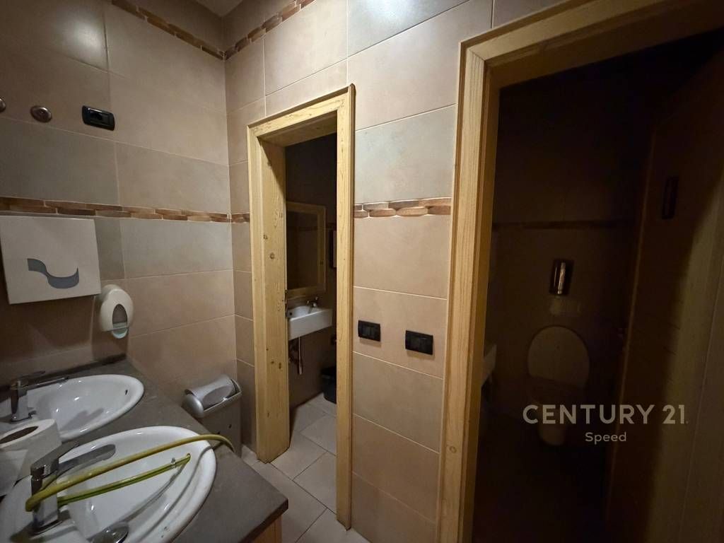 Ambient komercial per qira ne Don Bosco!