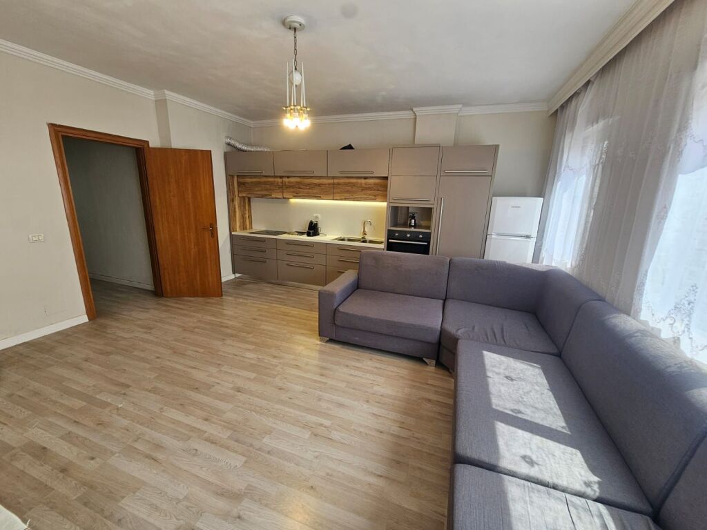 JEPET ME QERA APARTAMENT 2+1 PRANE UJËSJELLËSIT, DURRËS