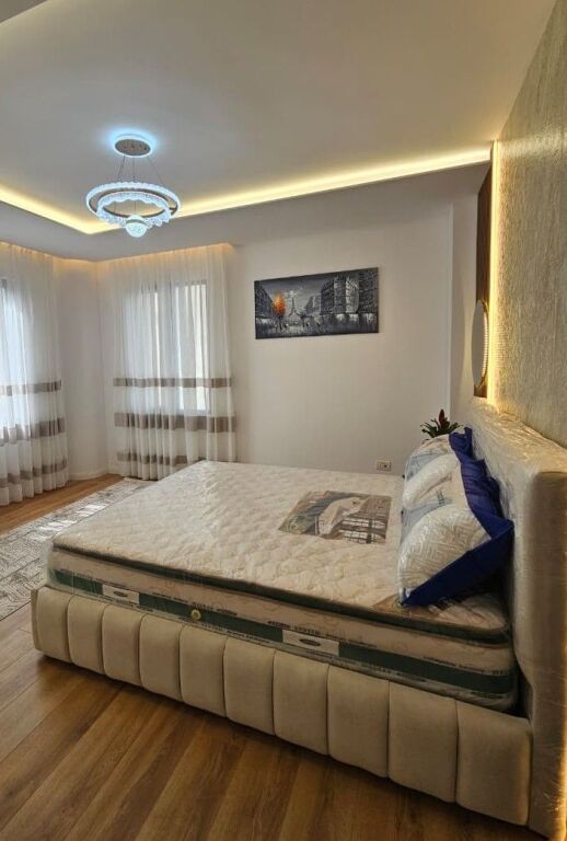 Shitet apartament 2+1+2 tek Pallati me Shigjeta