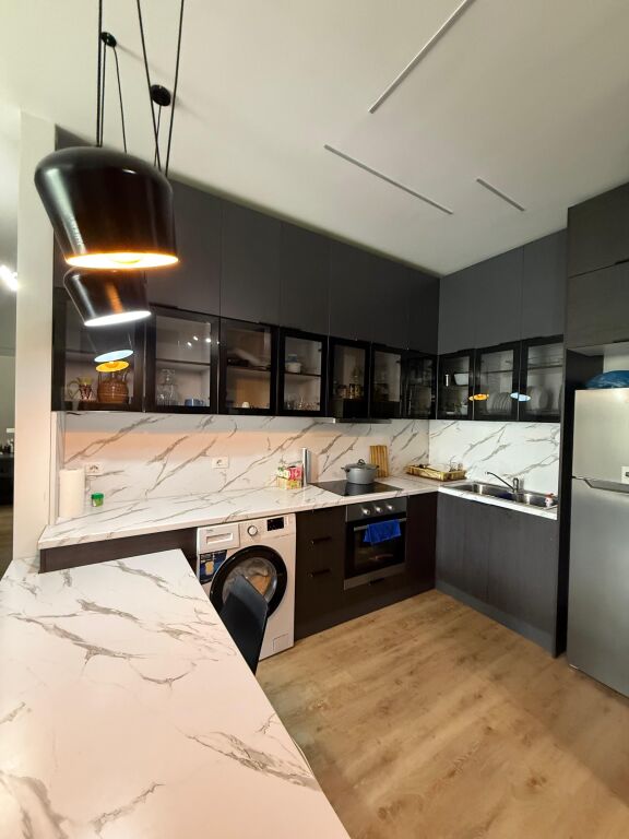 Apartament 2+1 per shitje tek Rruga e Kosovareve.