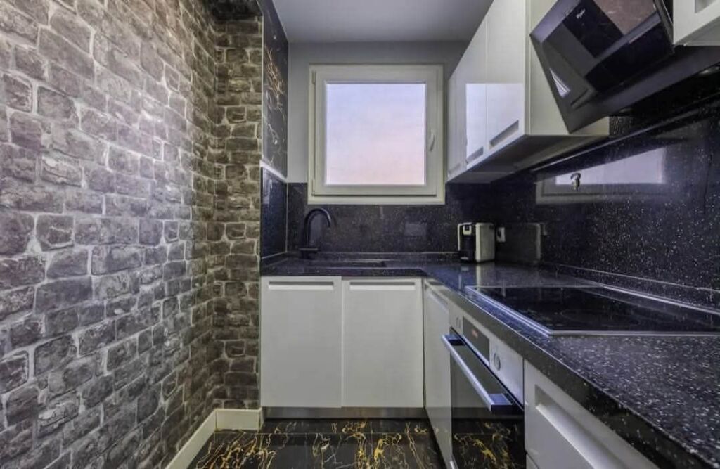 FOR RENT 2+1 APARTMENT - WILSON SQUARE, TIRANA