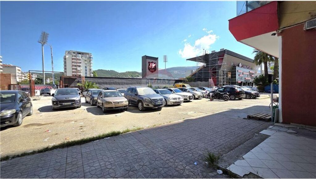 🏢 SHOP FOR RENT NEAR THE VLORA STADIUM