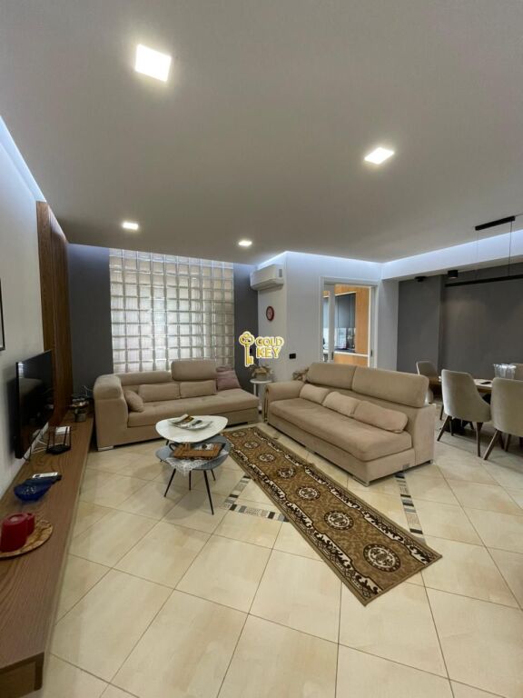 🏡 APPARTAMENTO IN AFFITTO 2+1 + 2 BAGNI + BALCONE – Palazzo dello Sport, Durrës