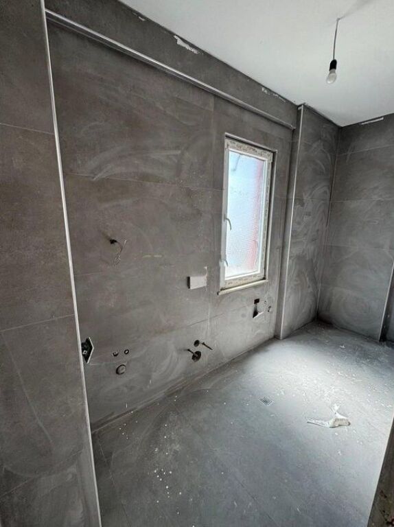 🏙️ APARTAMENT NE SHITJE 2+1+2 TUALETE+ 2 BALLKONE NE KOMPLEKSIN MIRABELLA NE LAGJEN 'VARRI BAMI'