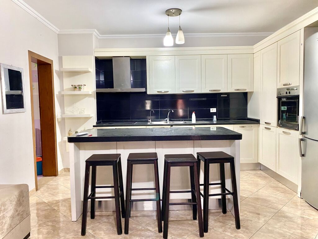 Apartament 2+1+2 Liqeni Thate (colombo)