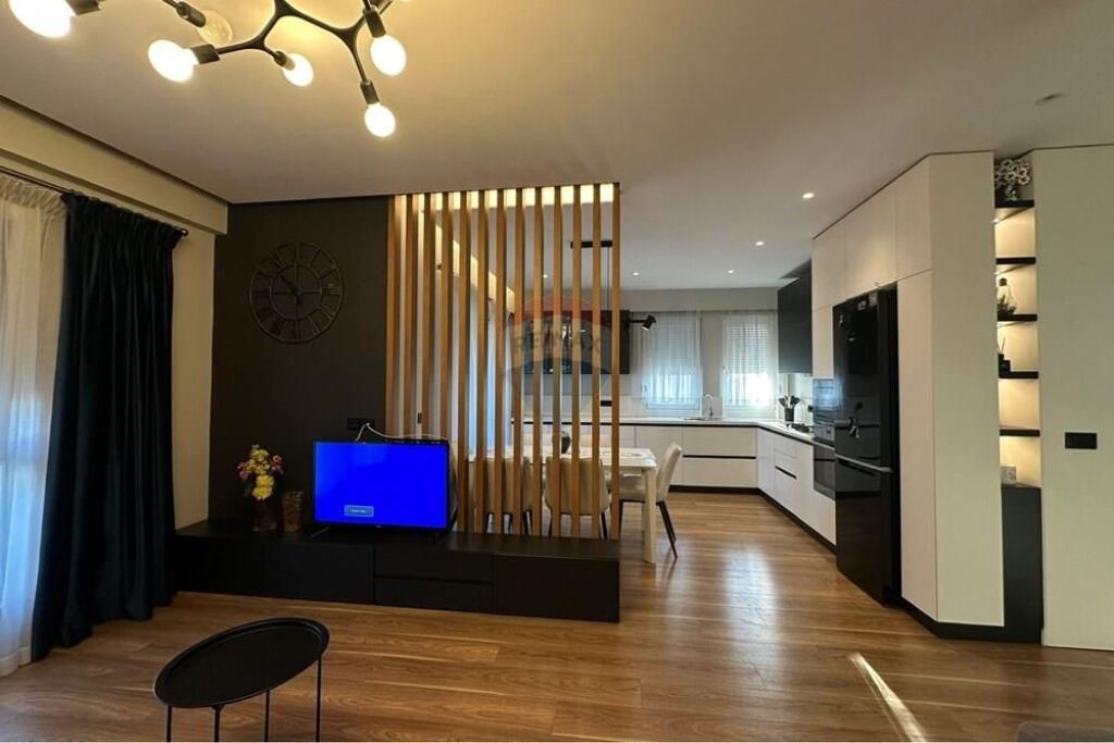 APPARTAMENTO 3+1+2 IN AFFITTO CON POSTO AUTO