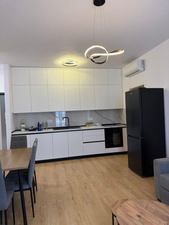 APARTAMENT 1+1, TE SIRI KODRA