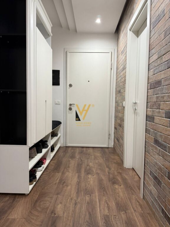 JEPET APARTAMENT 2+1+2+BLK ME QERA TE ISH FUSHA, KOMPLEKSI TURDIU 85.000 LEKE