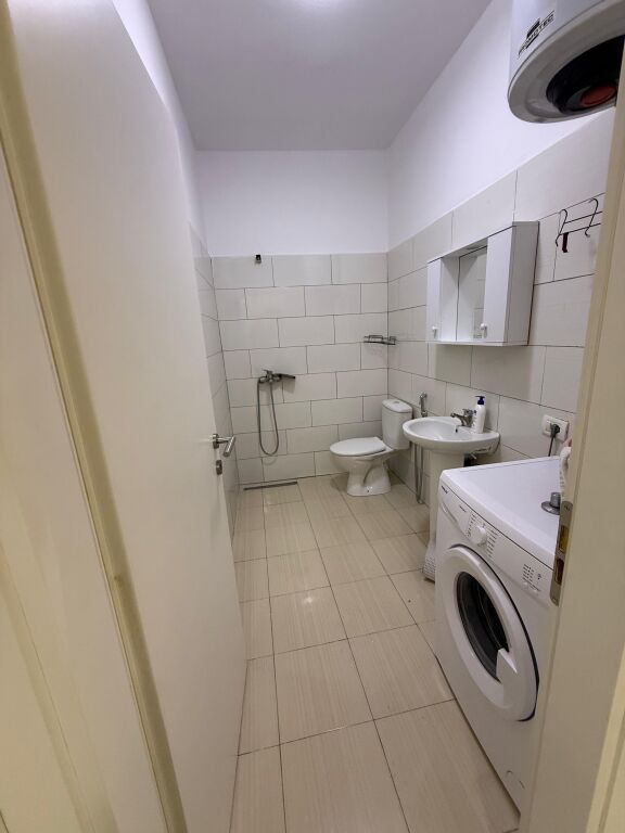 Apartament 1+1 me qera tek Big Market ne 5 Maj