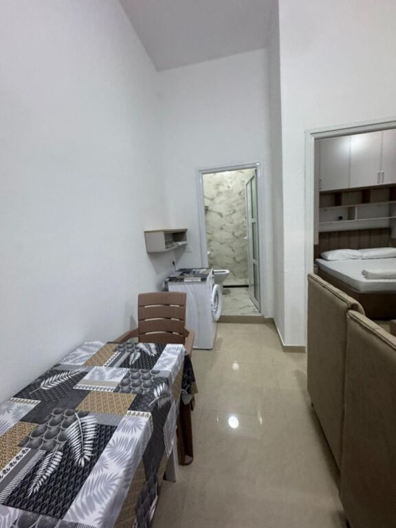 Jepet me qira apartament 1+1