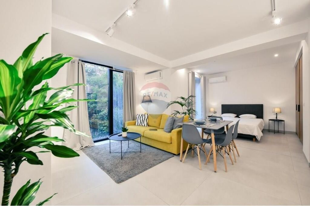 Jepet me qira apartament ne Myslym Shyri