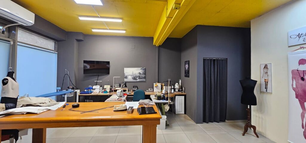 SHITET AMBIENT BIZNESI 100 M2 200.000 EURO PRAN KOLEGJIT ENEIDA