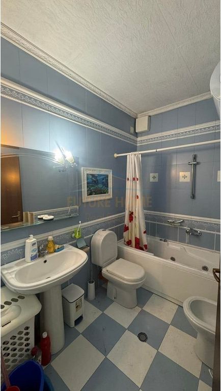 Qera, Apartament 2+1+2, Blloku, Tirane