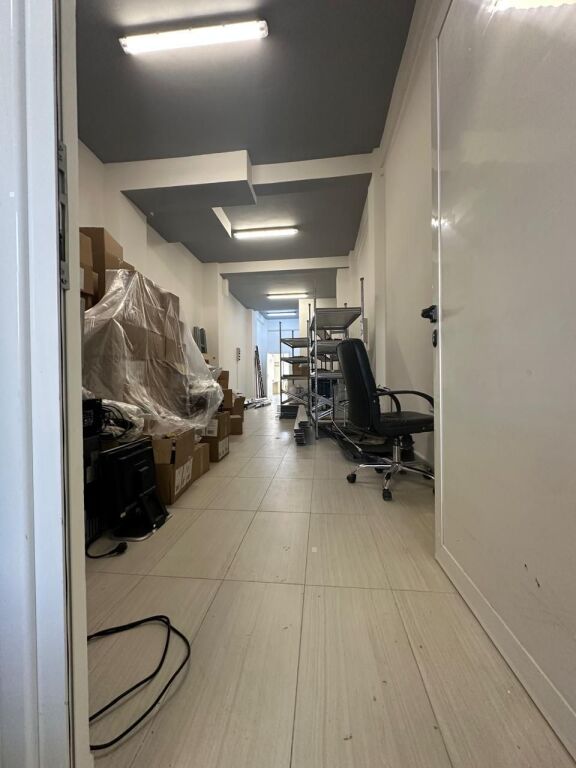 OKAZION - TIRANE PRANE SHKOLLES SE KUQE, SHITET DYQNE+ MAGAZINE + PARKIME Per Tipologji Te Ndryshme Biznesi!!! Prona ndodhet ne katin 0 dhe -1