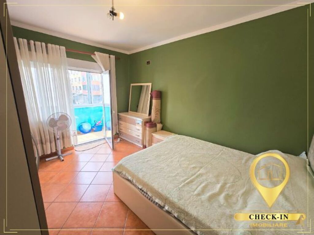 1+1 me qera perballe Tregut te Medresese