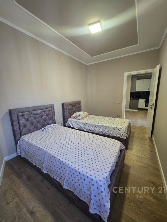 Appartamento 2+1 in vendita vicino alle ville di Vienna a Golem!!! 
