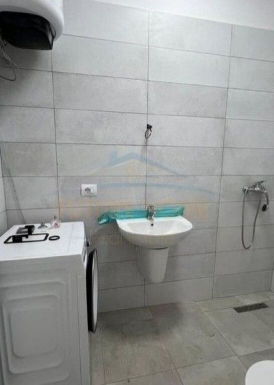 Affitto, Appartamento 1+1, Complesso Henke, Tirana