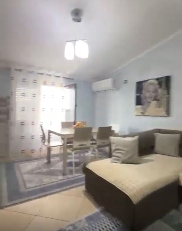 Apartment 2+1 for rent near the United School