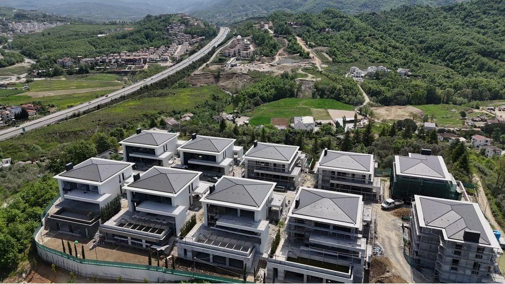 WE SELL LUXURY VILLA