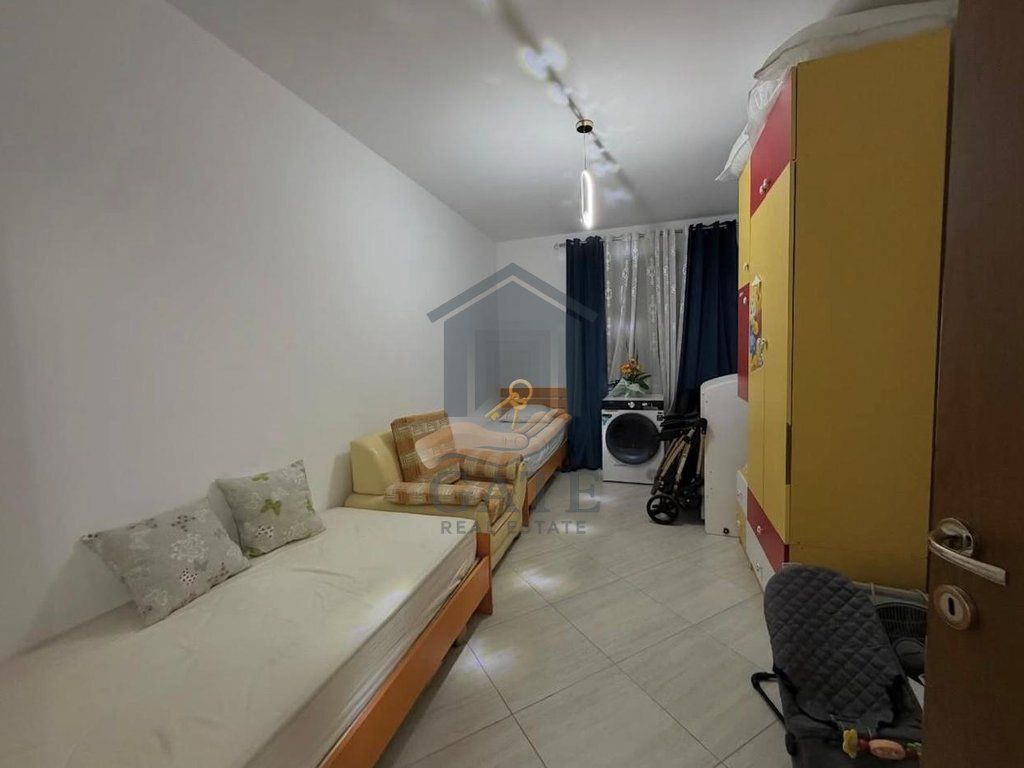 Shitet Apartament 3+1+2t+2b, Shkozet Durrës