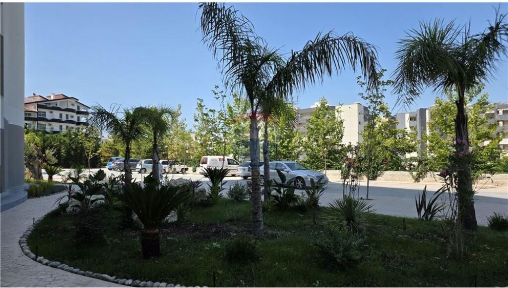 🌊 APARTAMENT LUKSOZ 1+1 NË SHITJE – LUNGOMARE, VLORË 🏖️