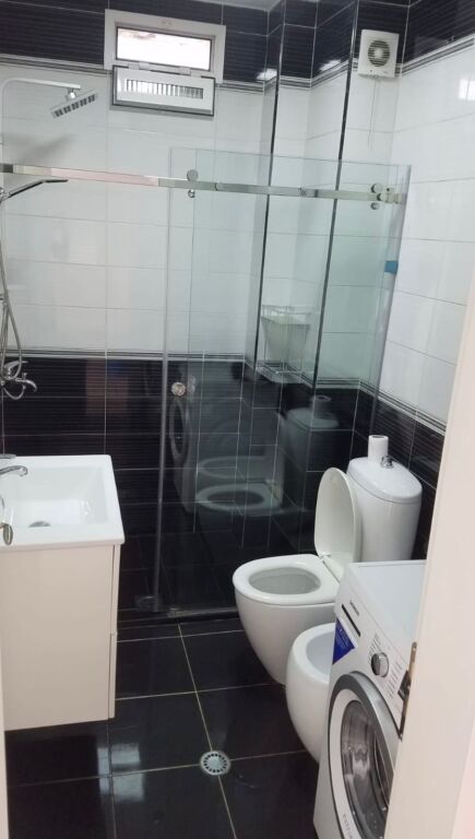 SHITET APARTAMENT 1+1+BALLKON “RRUGA DRITAN HOXHA” 150.000 EURO