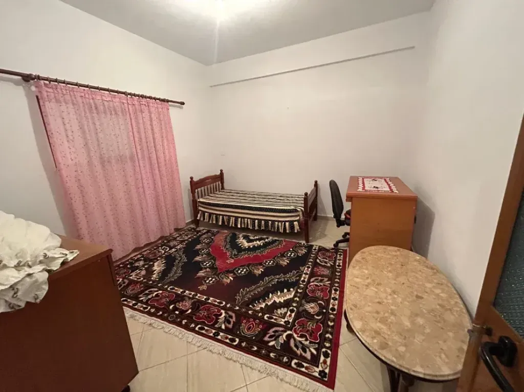 Apartament 2+1 me Qera Kombinat