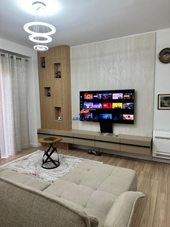 APPARTAMENTO 3+1+2 IN AFFITTO " VIA KAVAJES " 1950 EURO