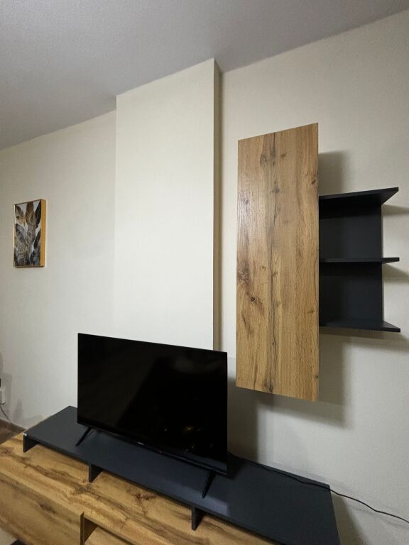 SHTËPI ME QERA – RRUGA E KAVAJËS (PËRBALLË DELIJORGJIT)