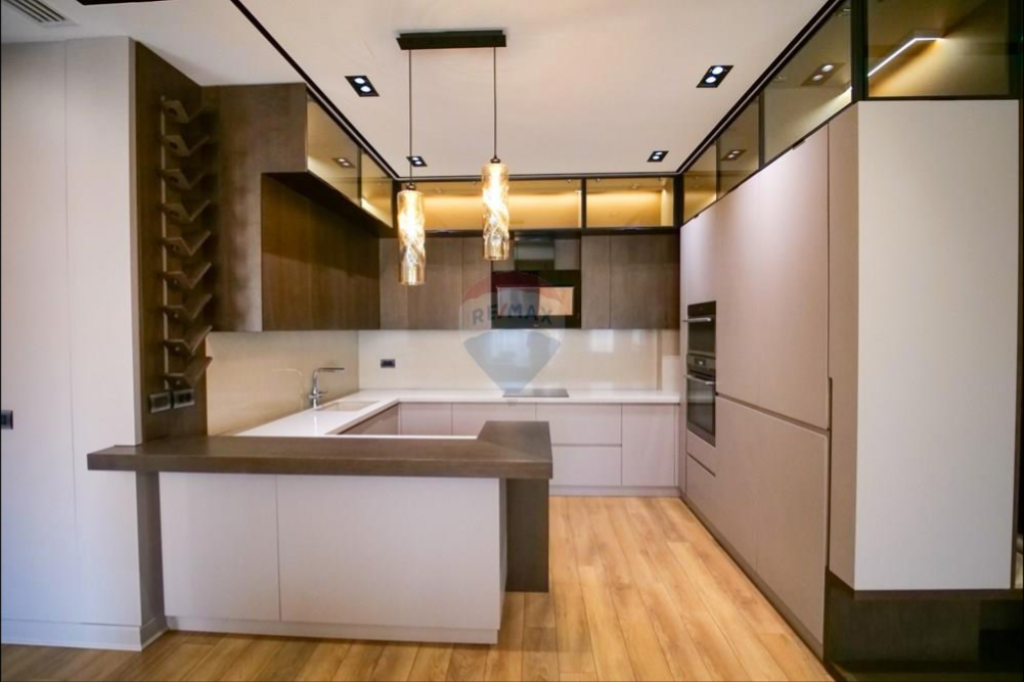 Apartment for sale 2+1+2+parking for sale at Delijorgji