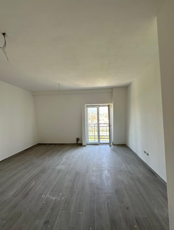 🏡 SHITET GARSONIERE – REZIDENCA PORTA TIRANA E RE, SAUK
