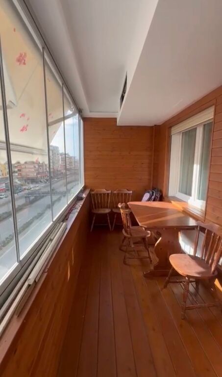 🏡 Apartament 3+1+2 me qira tek Komuna e Parisit, pranë Kristalit!