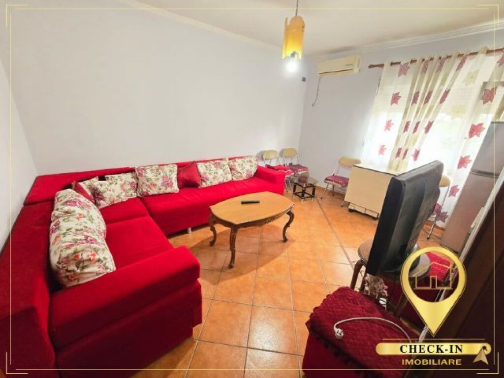 1+1 me qera perballe Tregut te Medresese