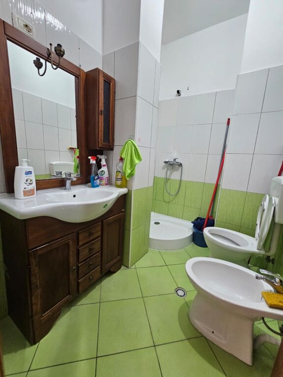 JEPET ME QERA APARTAMENT 2+1 PRANE UJËSJELLËSIT, DURRËS