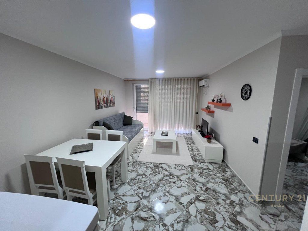 Shitet apartament 1+1 në Shëngjin – shumë pranë detit