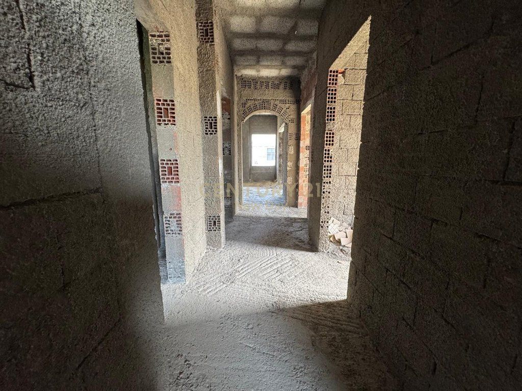 Shitet Vile 2-Kateshe ne Shkozet 235.000 Euro