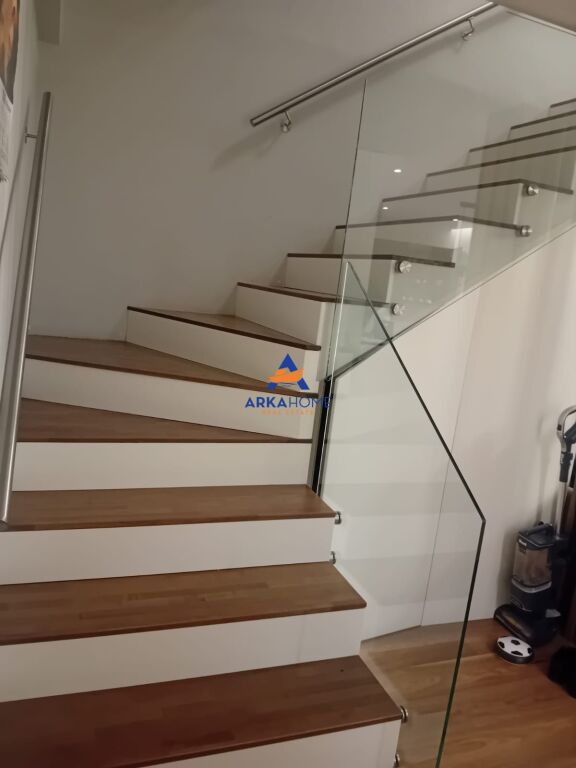 JEPET DUPLEX ME QERA 3+1 " 5 MAJ " 1000 EURO "