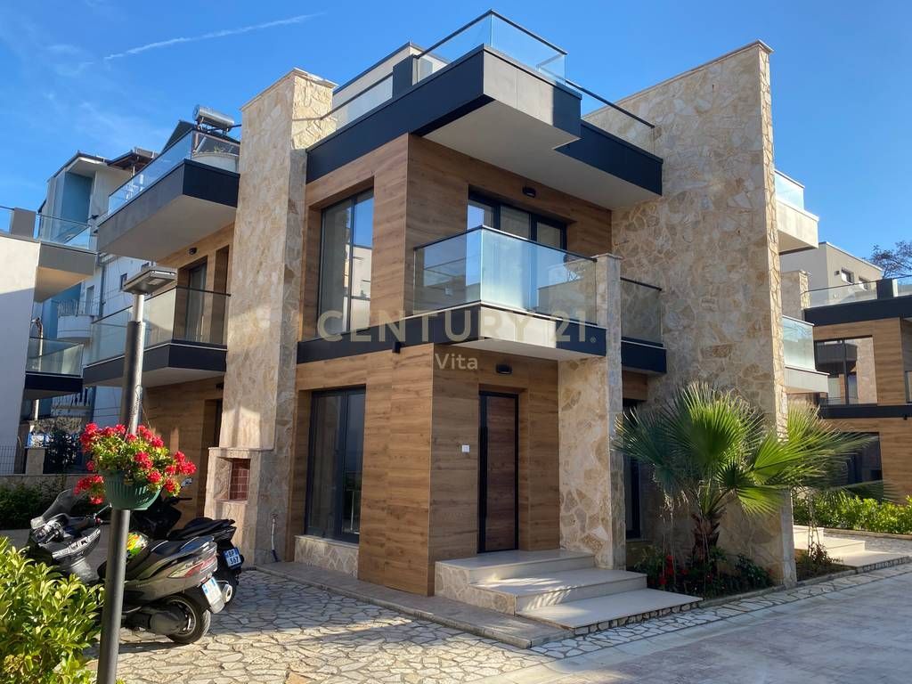 VILLAS FOR SALE ADJACENT TO VM RESORT AND AQUAPARK GOLEM, DURRES