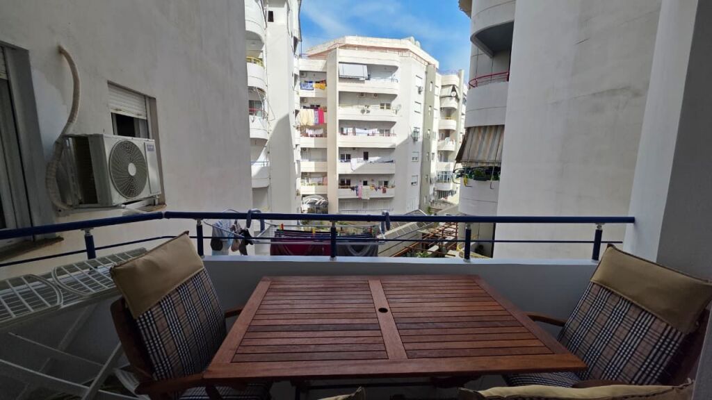 🏡 APARTAMENT 3+1+2 ME QIRA – QENDËR, VLORË