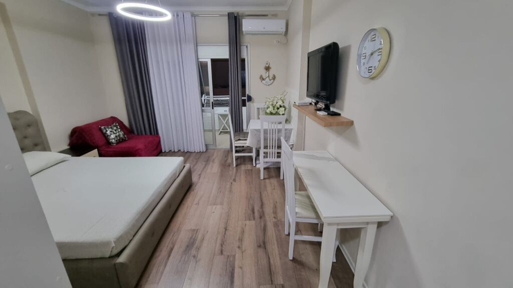 Apartament vije e pare Lungomare Vlore